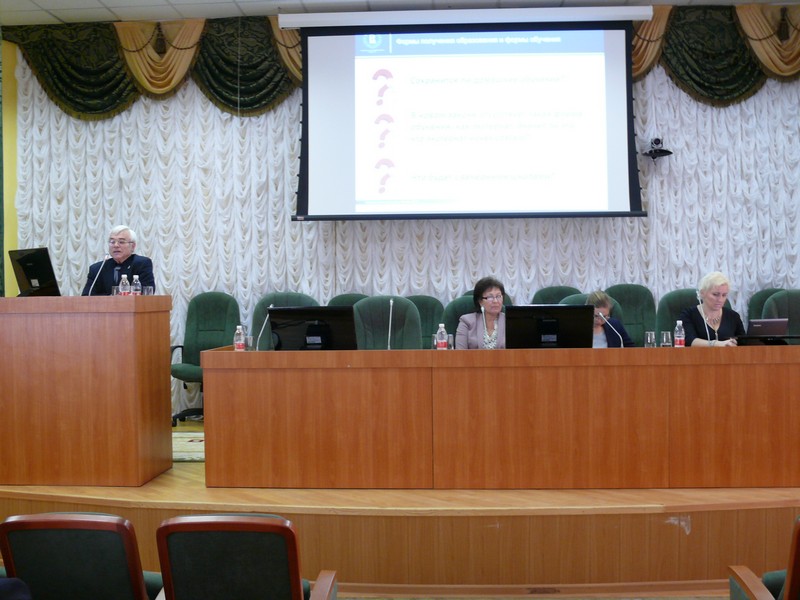 Выступление ведущего семинара А.И. Ломова